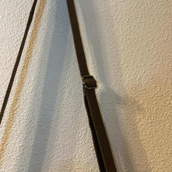 Like new Sweet Tangerine crossbody - Picture 3 of 6